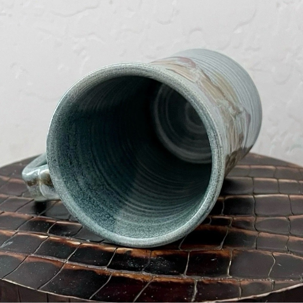 Studio Pottery Hand Thrown Mug Signed Calhoun 4.5” - Picture 8 of 9